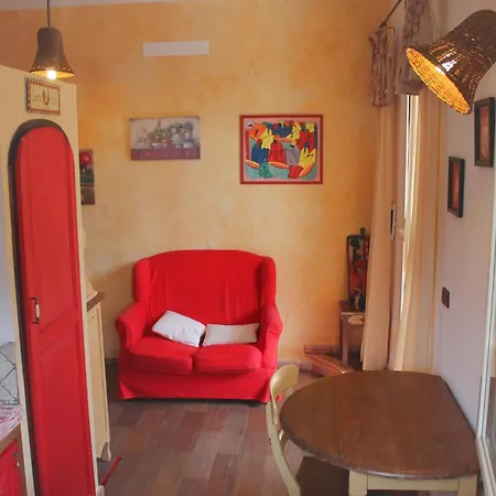 Ξενοδοχείο με διαμερίσματα Marina 4*